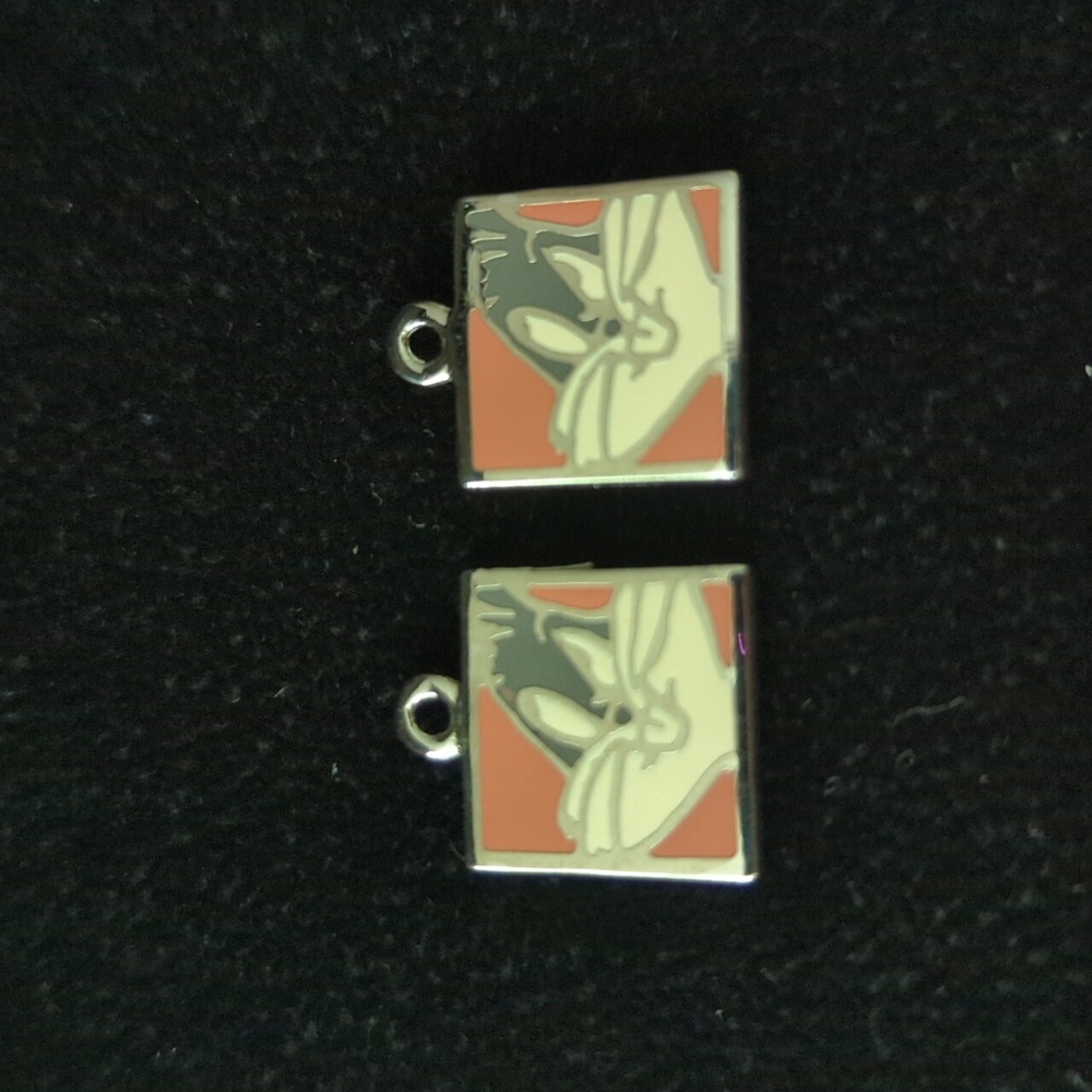 Looney Tunes Bugs Bunny silver tone earrings